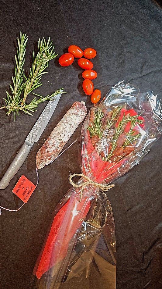 Bouquet de saucissons artisanaux pour cadeau apéritif original d'amour