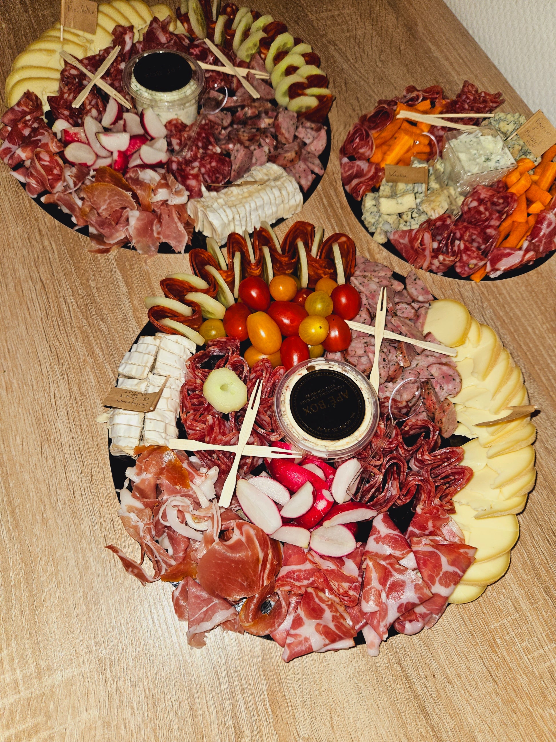Plateau traiteur apéro livré local par Ape'box